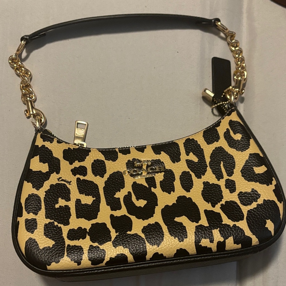 NWT Coach Leopard Print Teri Shoulder Bag with Gold Chain and crossbody strap